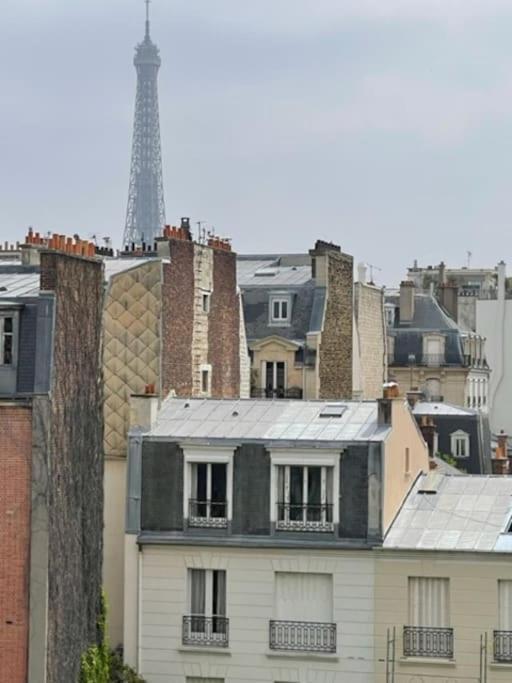 Appartement Calme Avec Vue Toits De Et Tour Eiffel